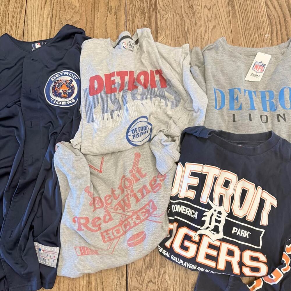 Detroit Sports Team Men's Lot Sz L / XL D12